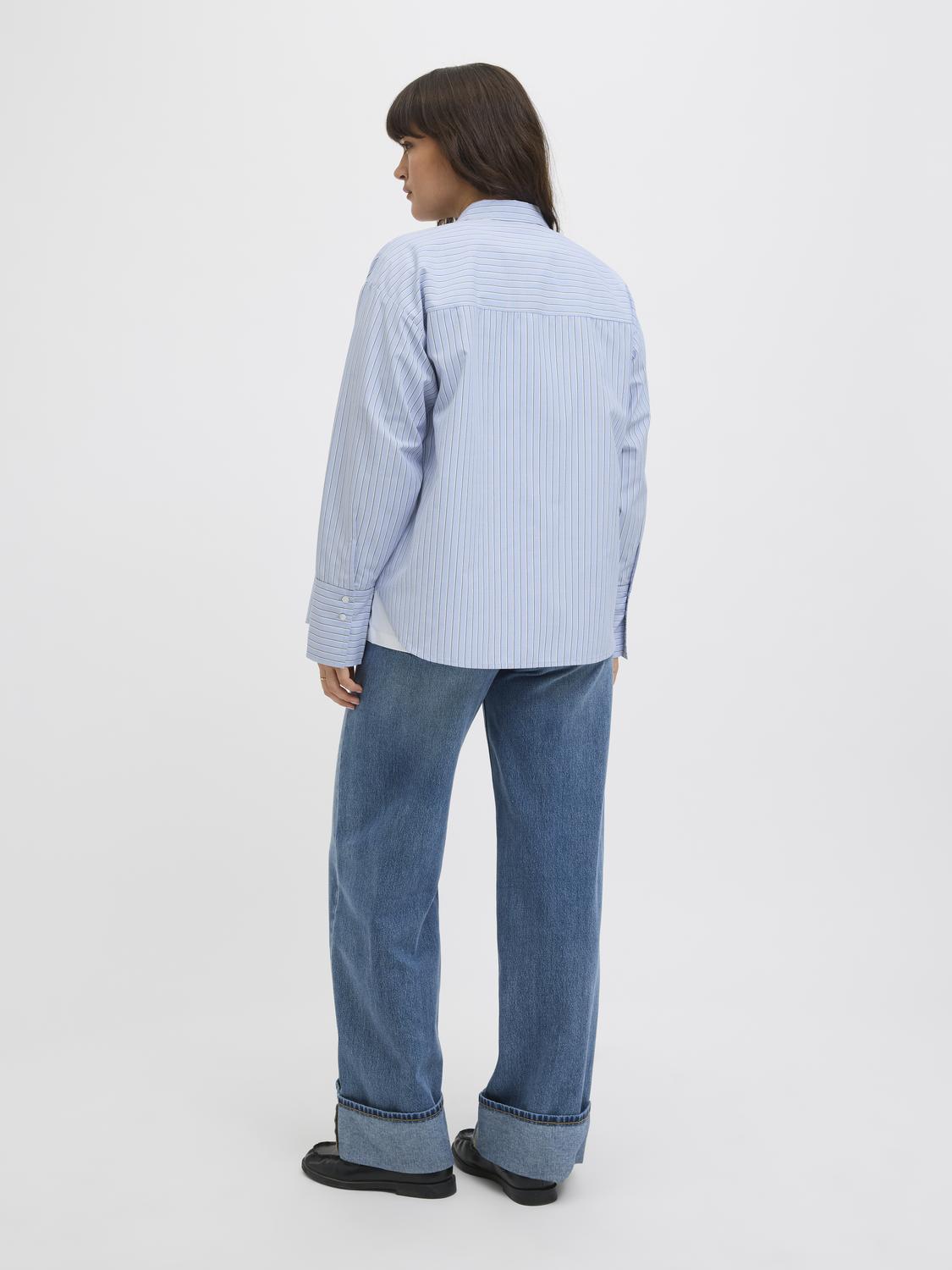 model_shot-back